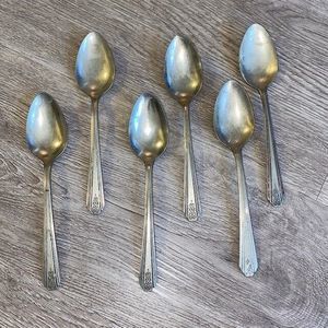 Moderne Sectional Set of 6 Silver Plate Tea Spoons